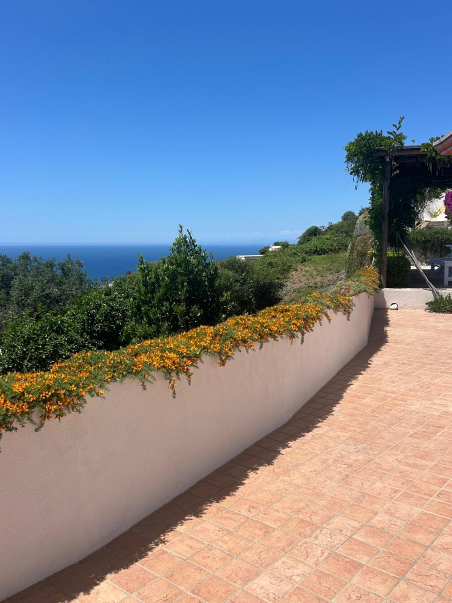 Villa Inarime Иския Екстериор снимка