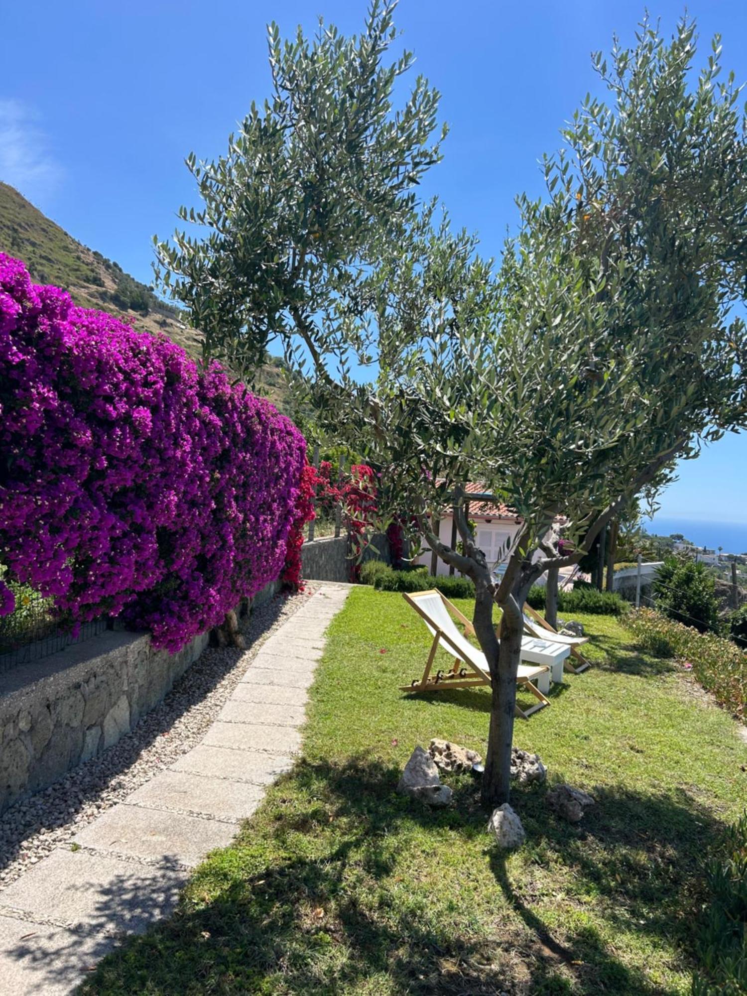 Villa Inarime Иския Екстериор снимка